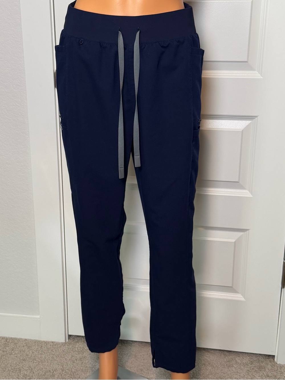 FIGS Mayfair Scrub Pants Navy Small Petite Technical Collection